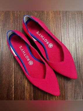 Rothy's Pointed Ballet Flat in Bright Fuchsia with Blue Trim size 9